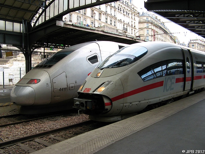 TGV 4411 und ICE 4682  Kln  in PARIS EST am 17.06.2011