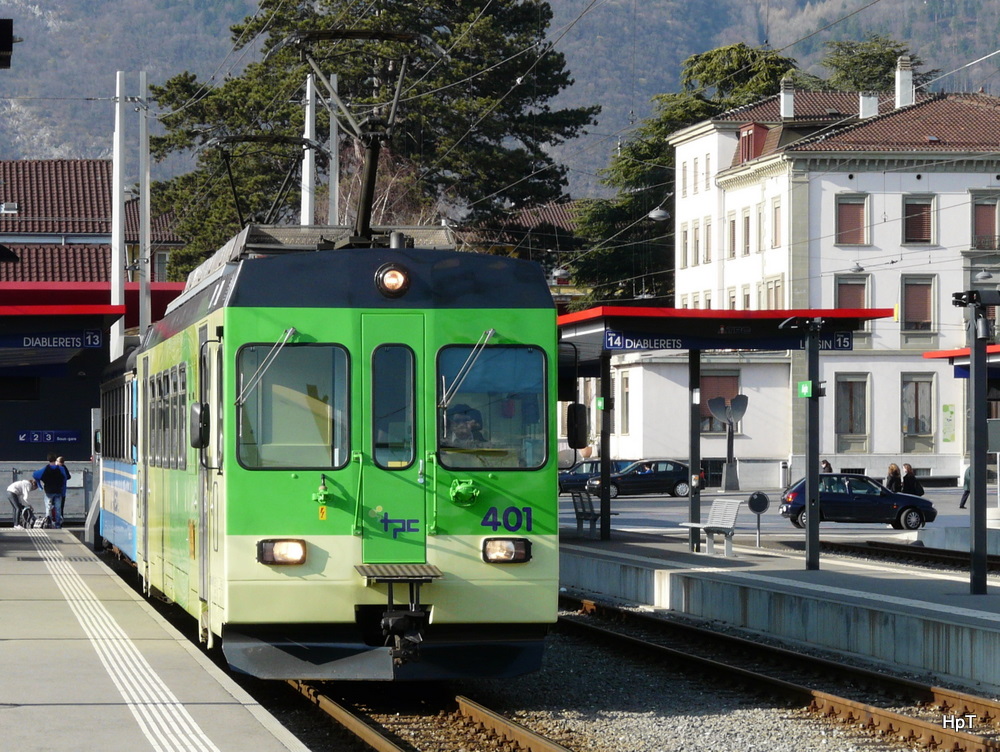 TPC / ASD - Triebwagen BDe 4/4 401 im Bahnhof Aigle am 18.03.2011