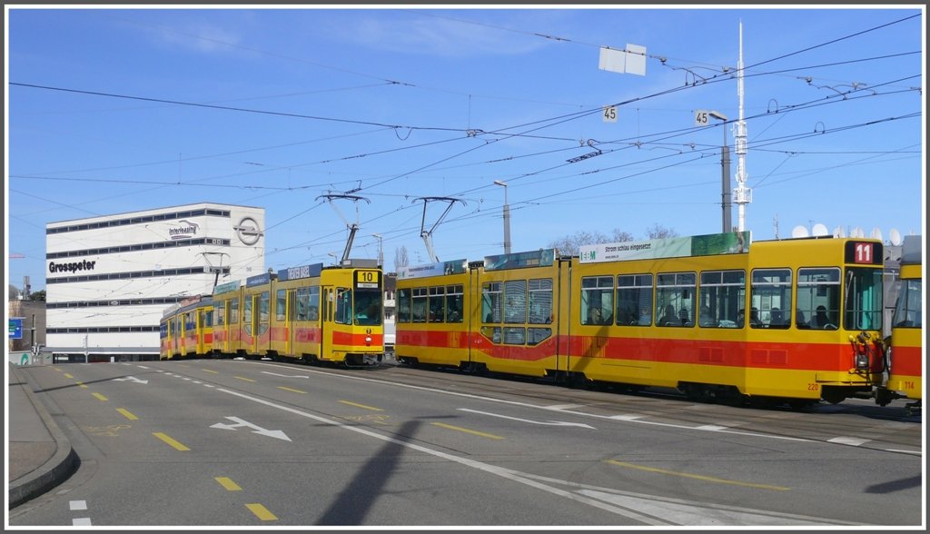 Trambegegnung beim Grosspeterhaus. (01.03.2010)