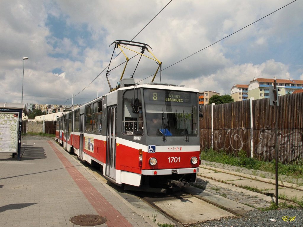 Tw.1701 in der Stumpfendstelle der Linie 8 im Neubaugebiet Lisen.(07.06.2012)