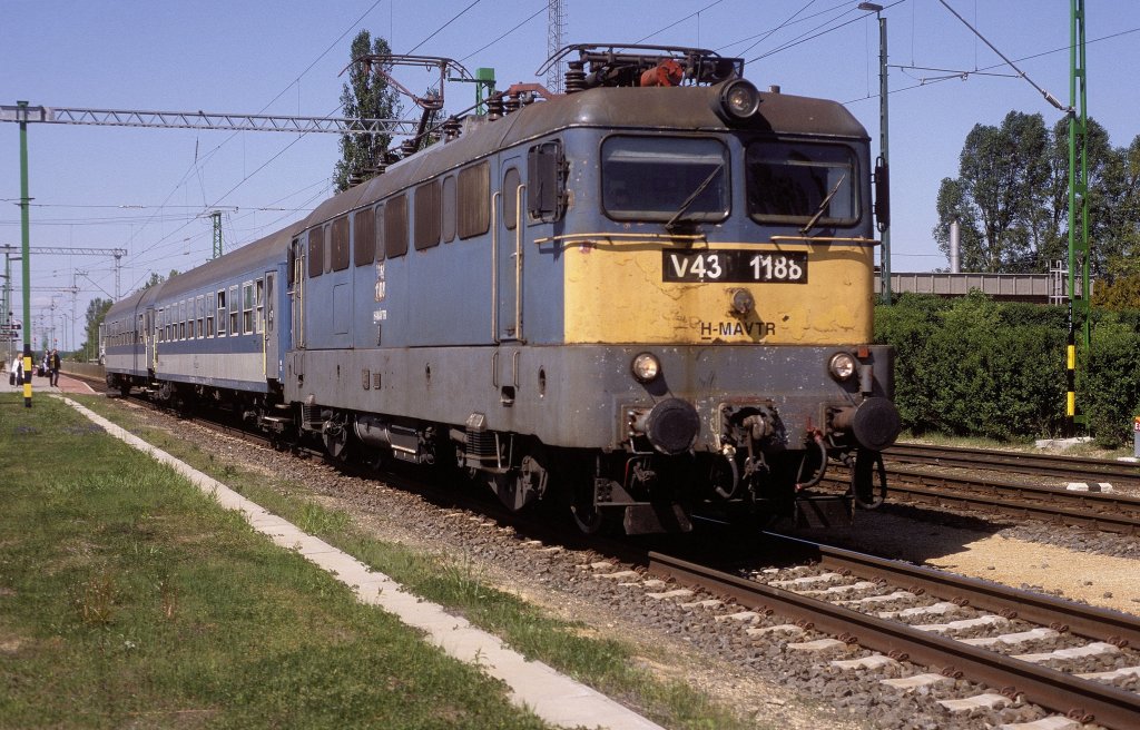 V43 1188  Ukk  05.05.11