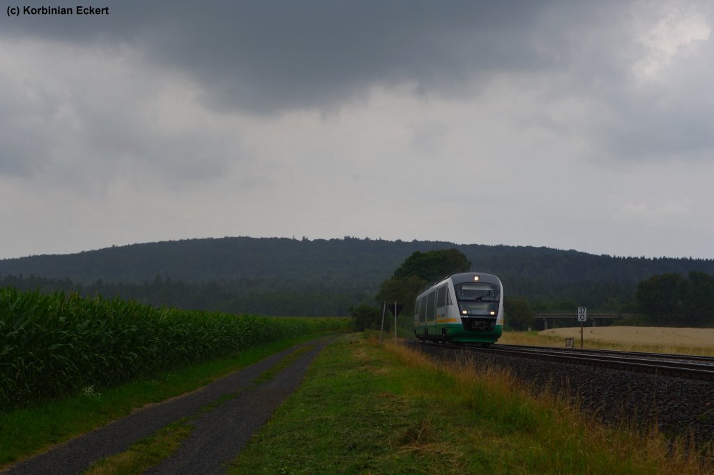 VBG 81127 von Hof Hbf nach Regensburg Hbf bei strmenden Regen zwischen Pechbrunn und Wiesau (Oberpf), 29.07.2011