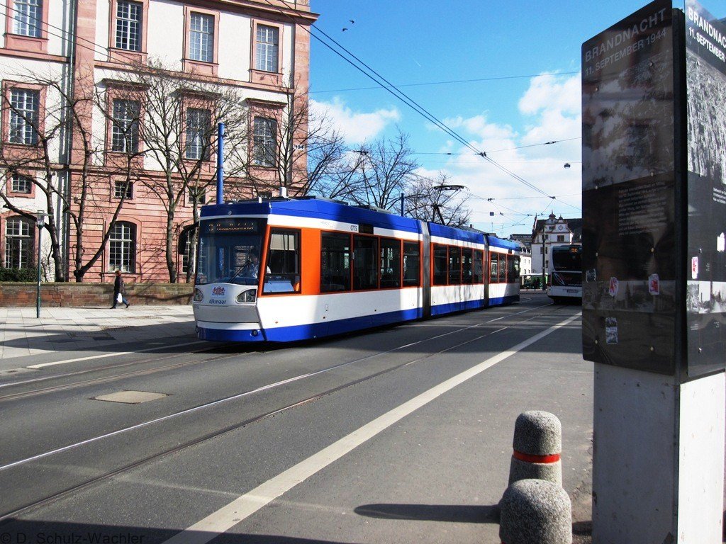 Wagen 0775 (Alkmaar) Typ ST14 als Linie 3 Richtung Hauptbahnhof vor der Haltestelle Luisenplatz. Fotografiert am 04.03.2010