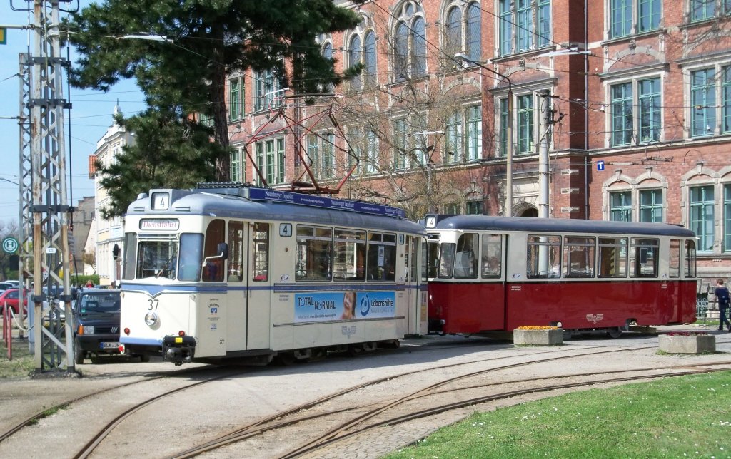 Wagen 37 + Beiwagen 19 vor Straenbahndepot 7.4.2011