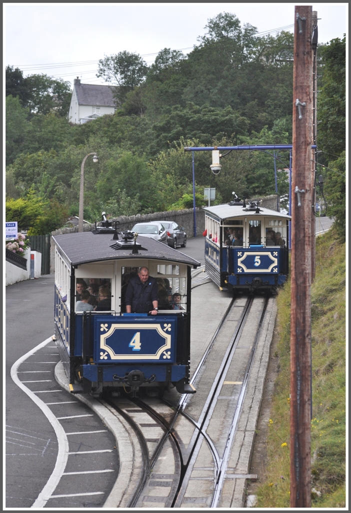 Wagen 4 und 5 tauschen ihre Pltze. (13.08.2011)