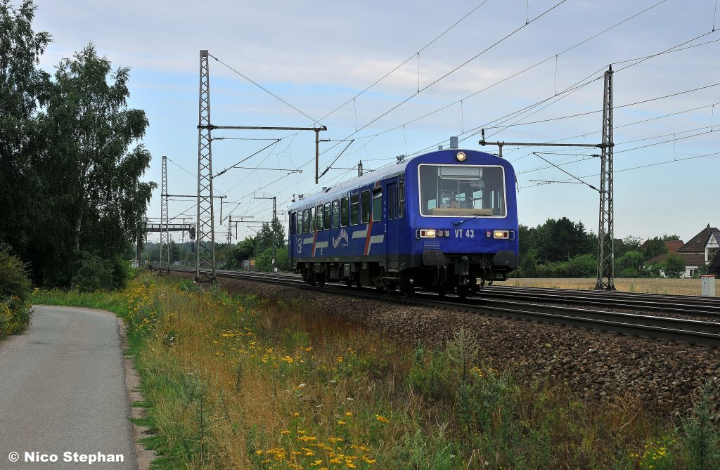 Was fr eine berraschung,der VT 43 von der Mandaubahn steuert auf Seelze zu (06.08.10 Dedensen-Gmmer)