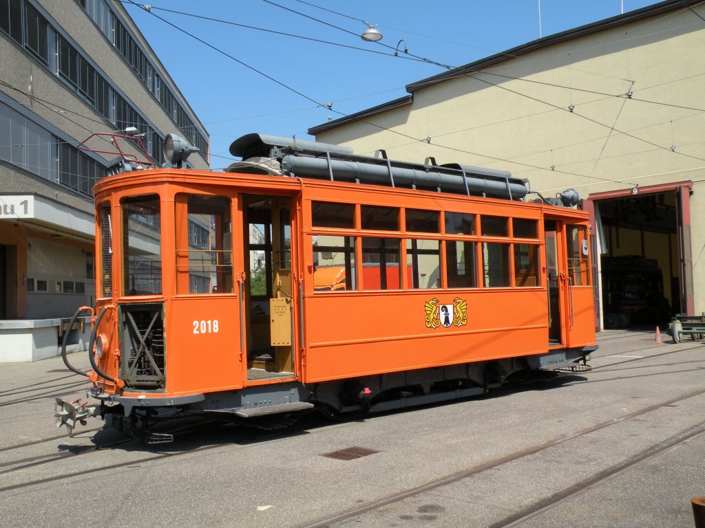 Xe 2/2 2018 ist bereit fr einen Umbau zum Oldtimer. Er wird wieder die alte Nummer 156 erhalten und wird wieder grn. Die Aufnahme stammt vom 24.06.2010.