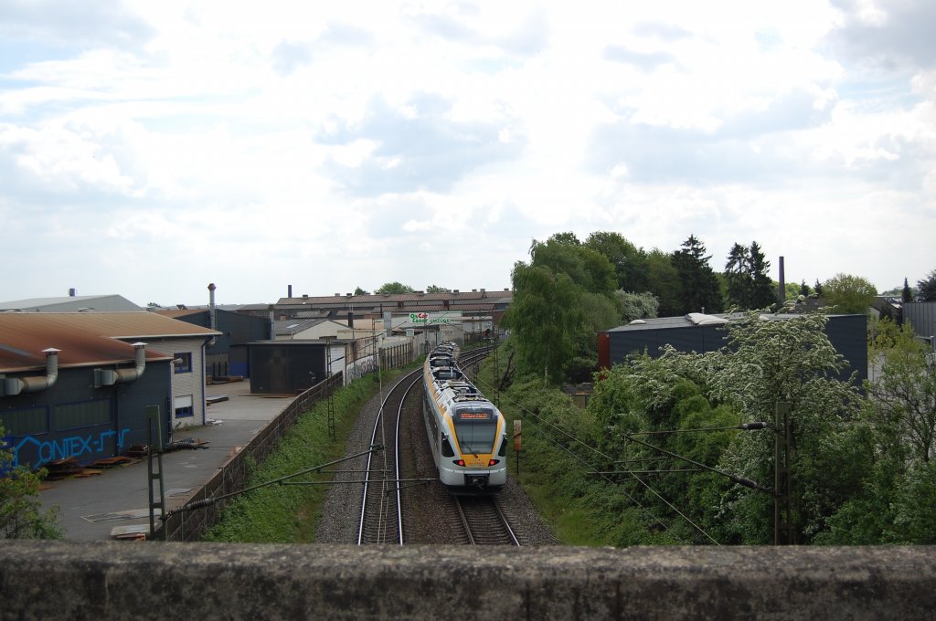 Zwei ET der Eurobahn Fahren durch die Eickenerkurve in Richtung Mnchengladbach Hbf. Fotografiert am 16.Mai2010 von der ehemaligen Eisenbahnbrcke der Rheinischen Eisenbahn Neersen/Rheydt-Morr.