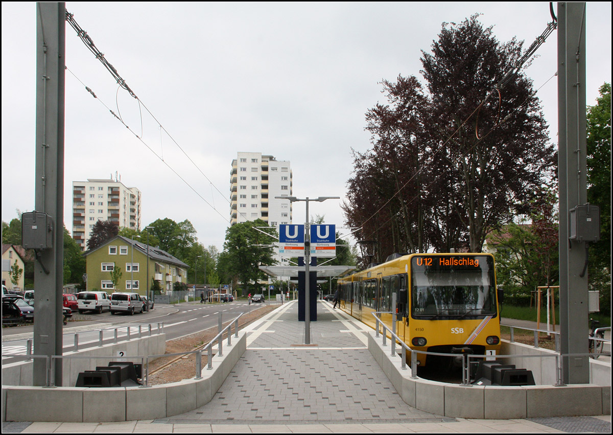 . 1110 Meter mehr -

Am 13. Mai 2016 wurde die neue Stadtbahnstrecke vom Wallgraben nach Dürrlewang eröffnet. Befahren wird dieser neue Abschnitt von der Linie U12.

14.05.2016 (M)