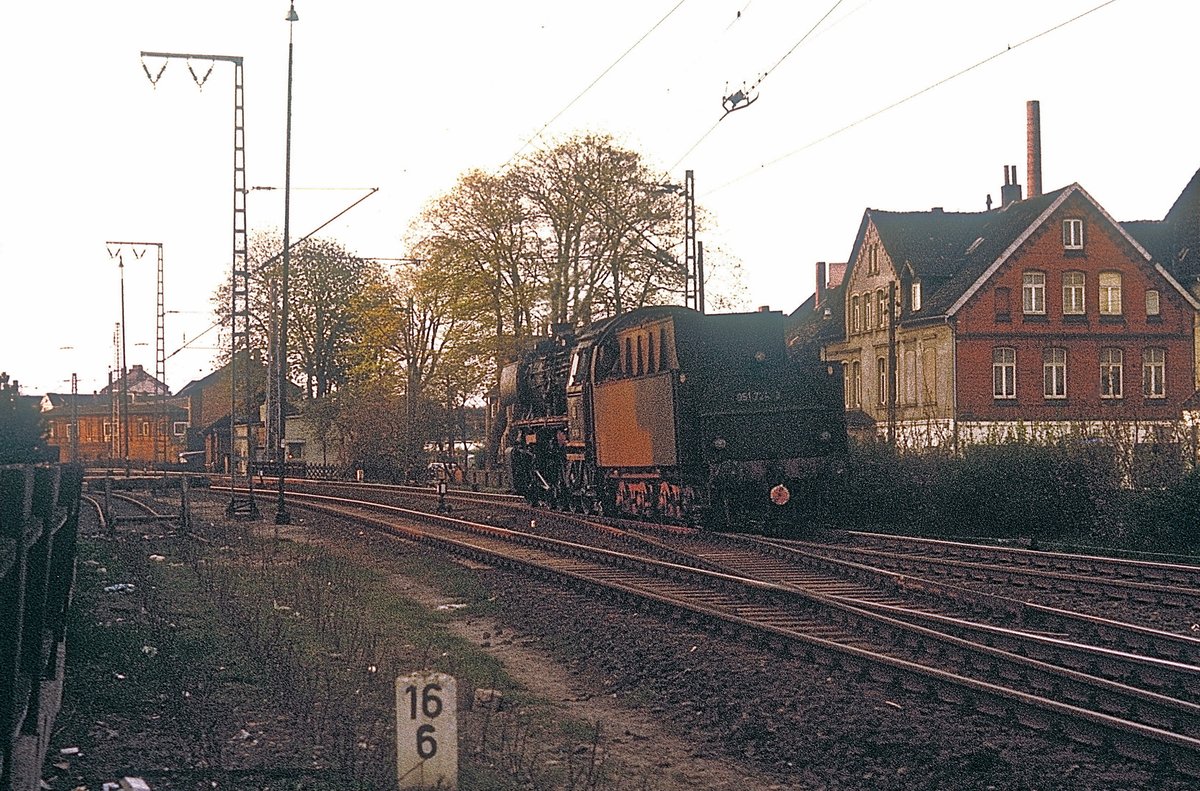 051 724  Lehrte  23.04.76