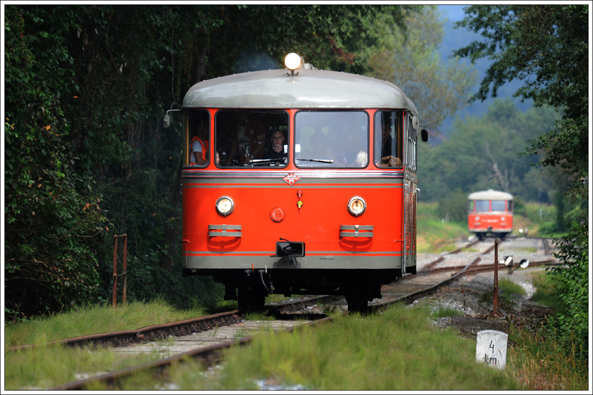 10.02 bei einer von vielen Pendelfahrten anlässlich des Zeggern Festes am 31.8.2014 bei der Ausfahrt aus Gleinstätten aufgenommen.