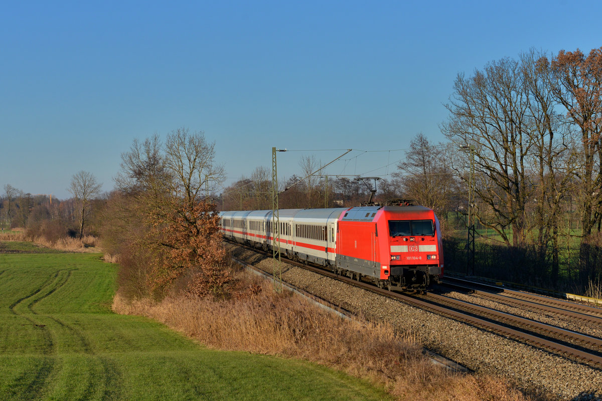 101 104 mit EC 115 am 29.11.2016 bei Hilperting. 