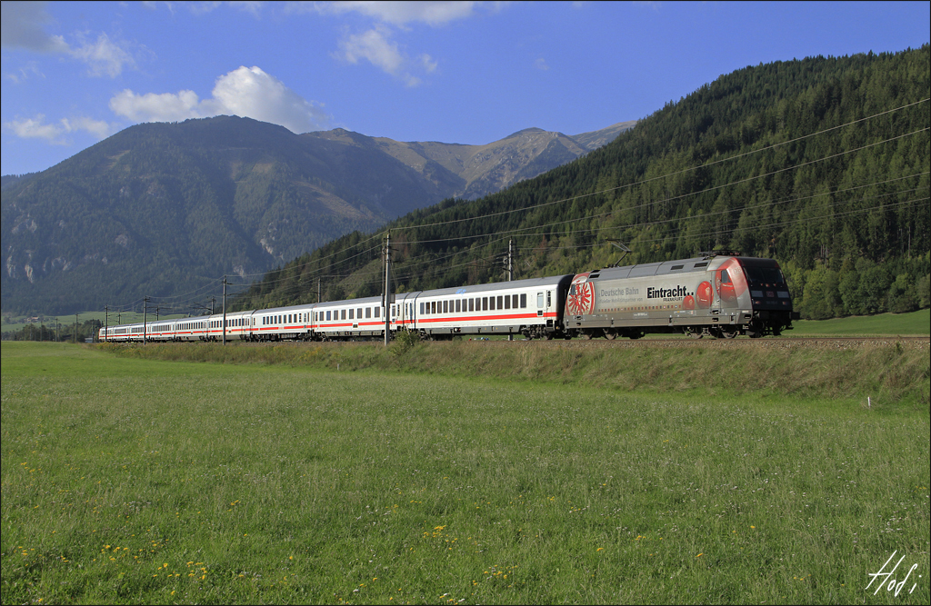 101.110 mit EC 217 von Saarbrcken Hbf nach Graz Hbf.
Seiz am 02.10.13