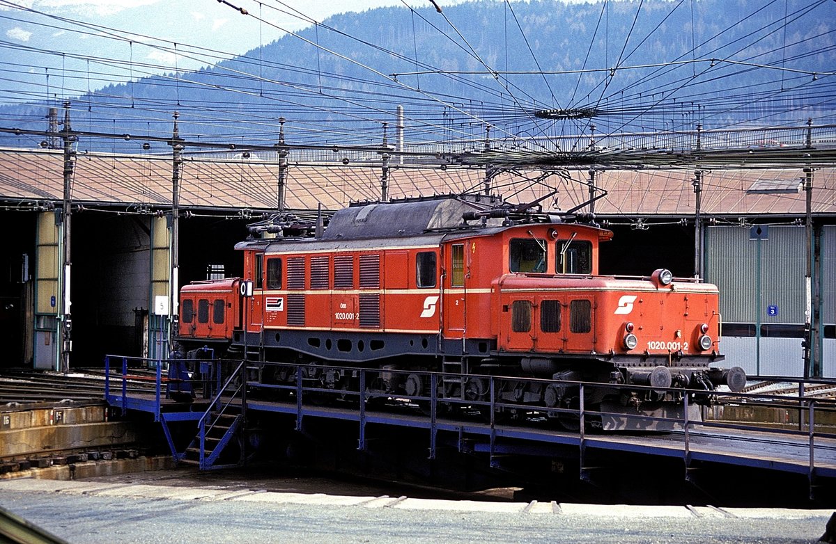  1020 001  Innsbruck  15.04.87