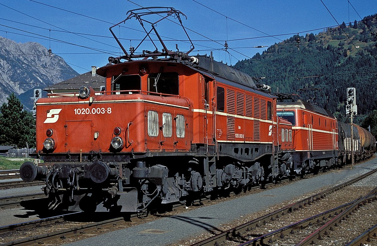 1020 003 + 1044  ....  Landeck  10.10.90