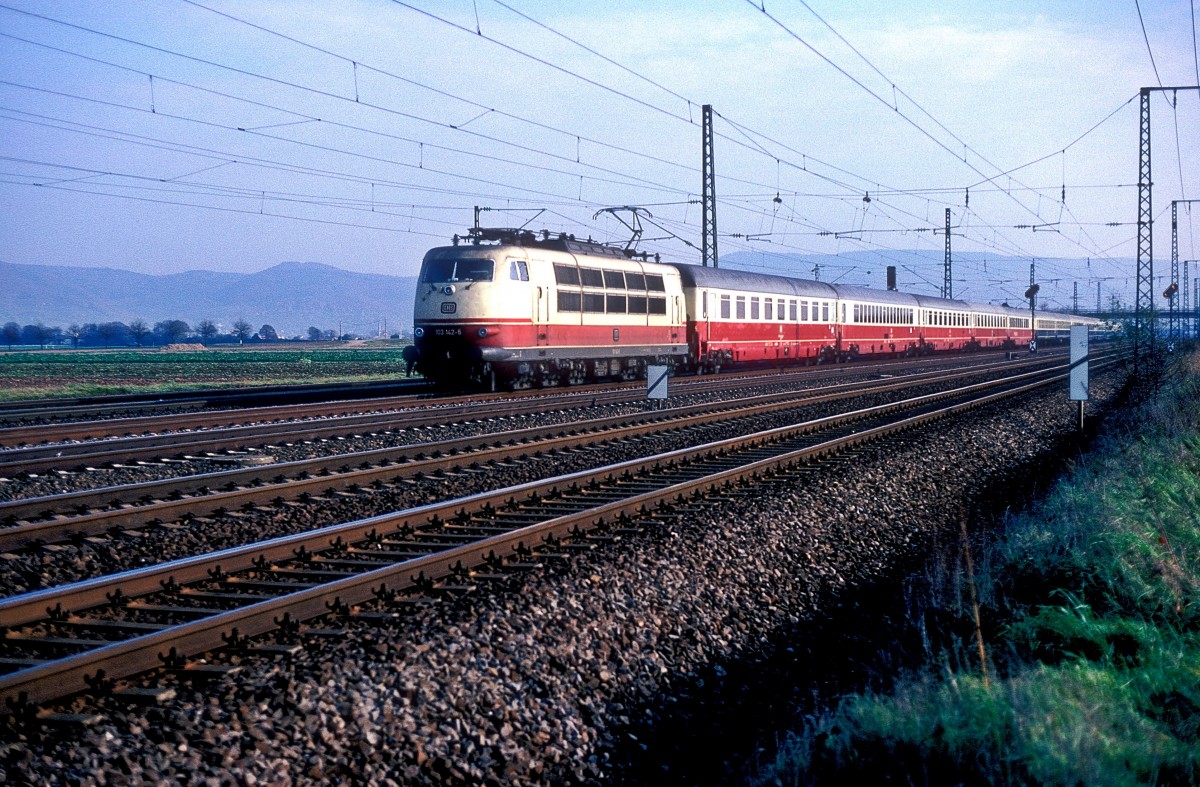  103 142  bei MA - Friedrichsfeld  12.11.86