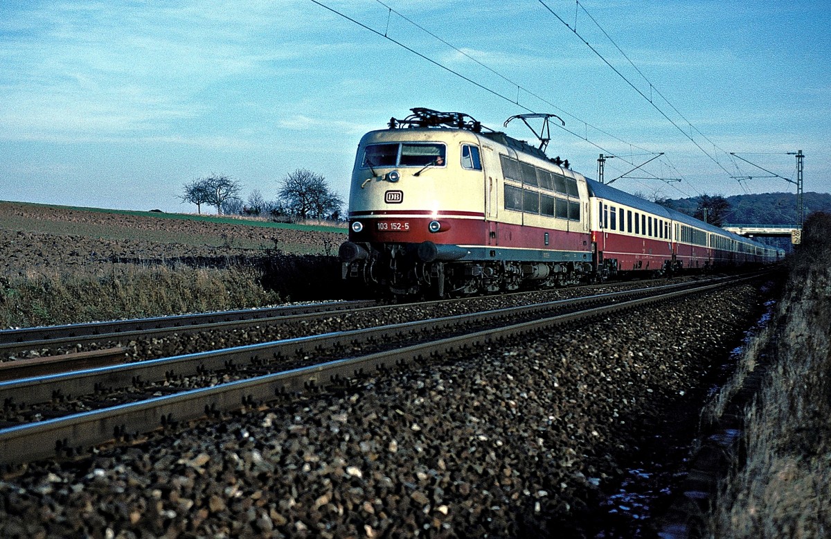  103 152  bei Ensingen  02.12.89