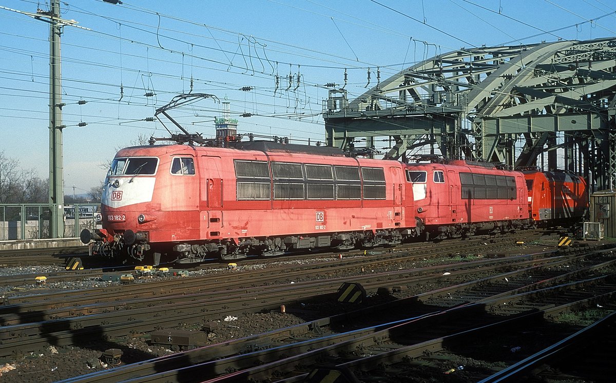  103 182 + 103 232 + 101 076  Köln Hbf  08.03.02