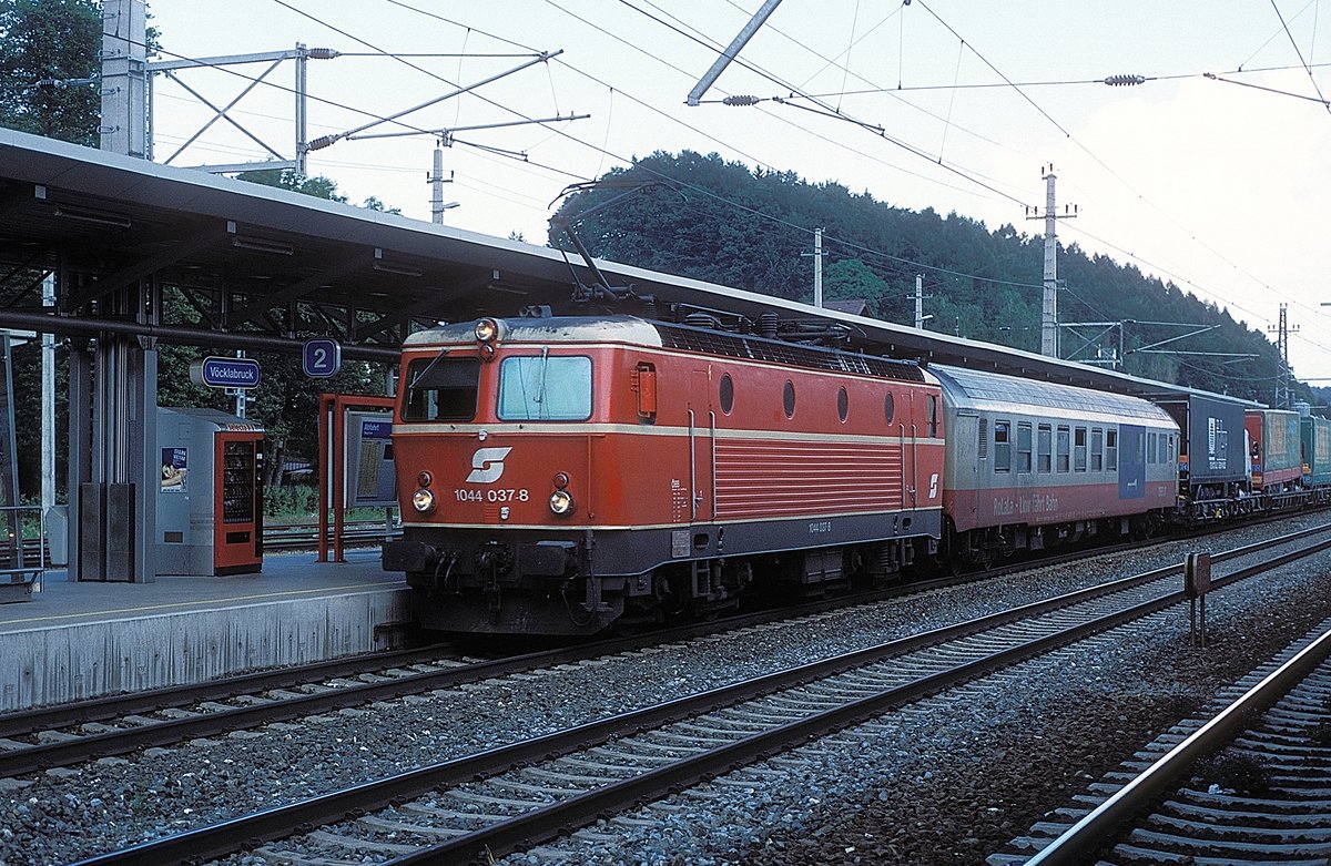 1044 037  Vöcklabruck  31.05.03