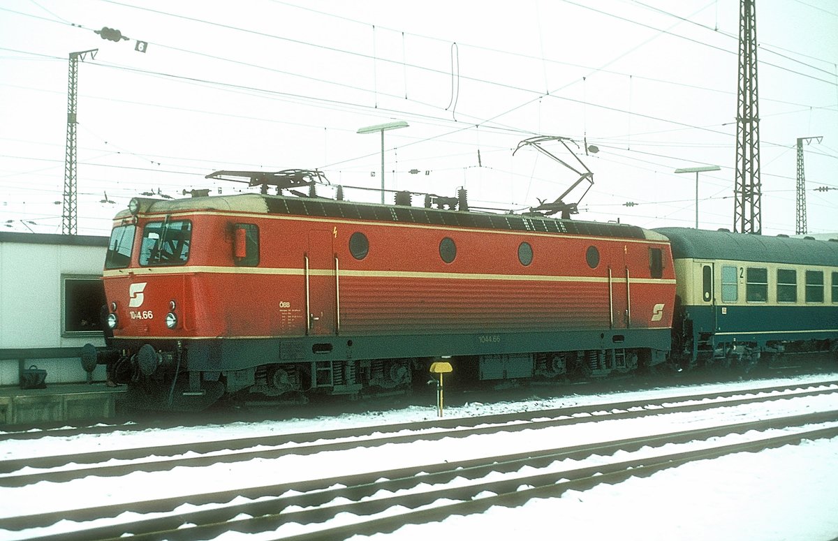 1044.66  Nürnberg Hbf  12.01.81