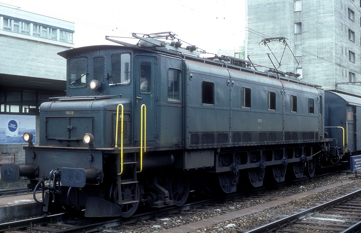  10928  ZH - Altstetten  21.05.86