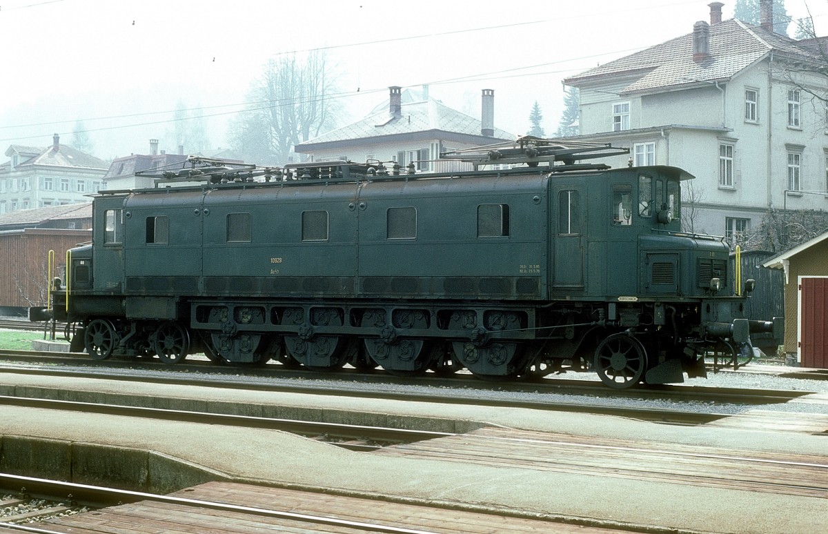  10929  Wattwil  09.04.86