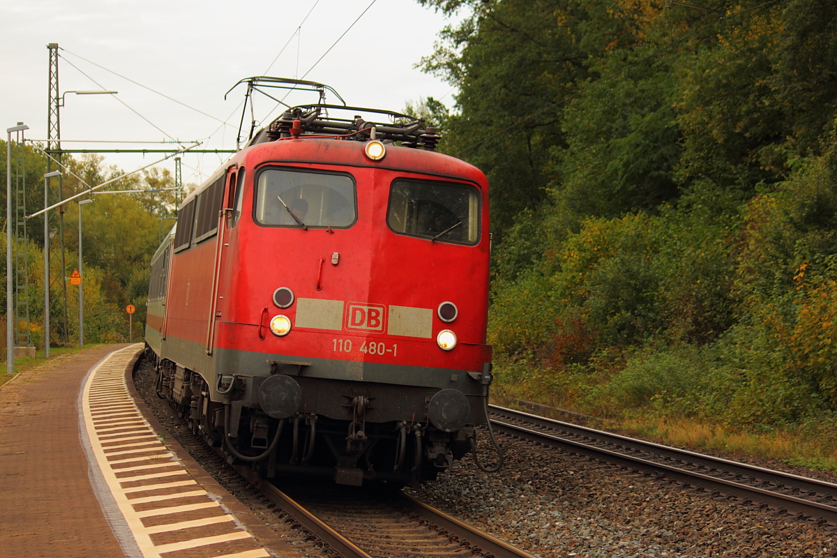 110 480-1 DB in Michelau/ Oberfranken am 26.09.2012.