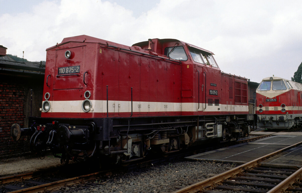 110 875 am 17.09.1991 im Bw. Aue 10998 wurde die Lok ausgemustert und ein JAhr später zerlegt.