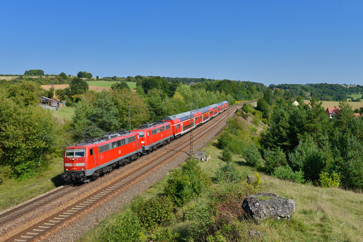 111 187 + 111 xxx mit einem RE am 23.08.2017 bei Laaber. 