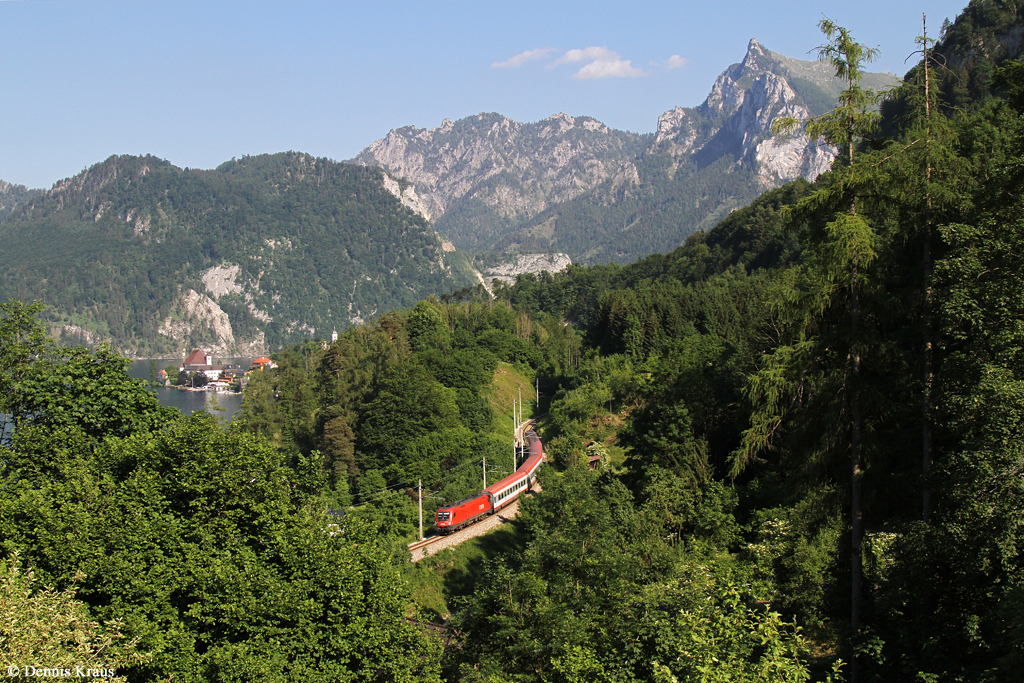 1116 125 mit REX 3427 am 06.06.2015 bei Traunkirchen.