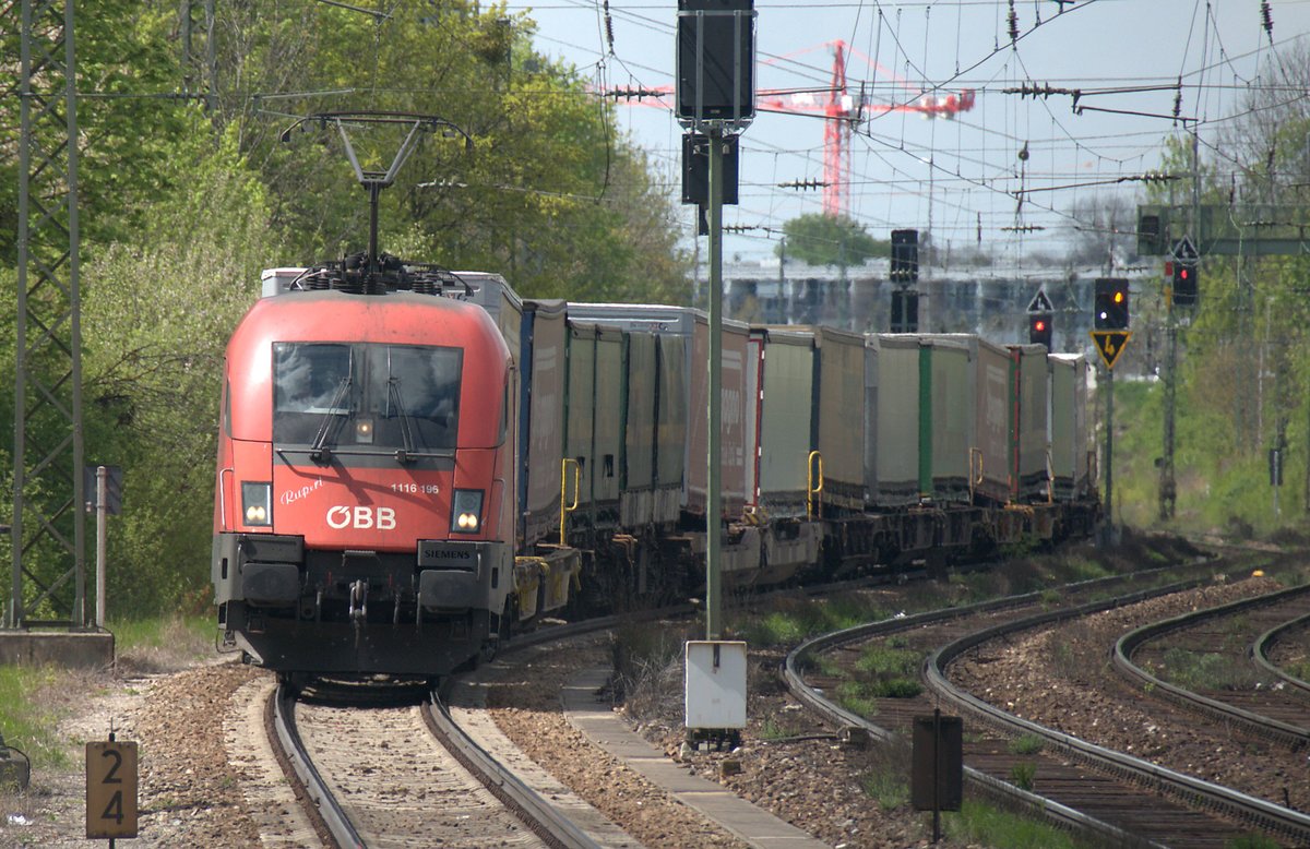 1116 196 am 28.04.16 am Münchner Heimeranplatz