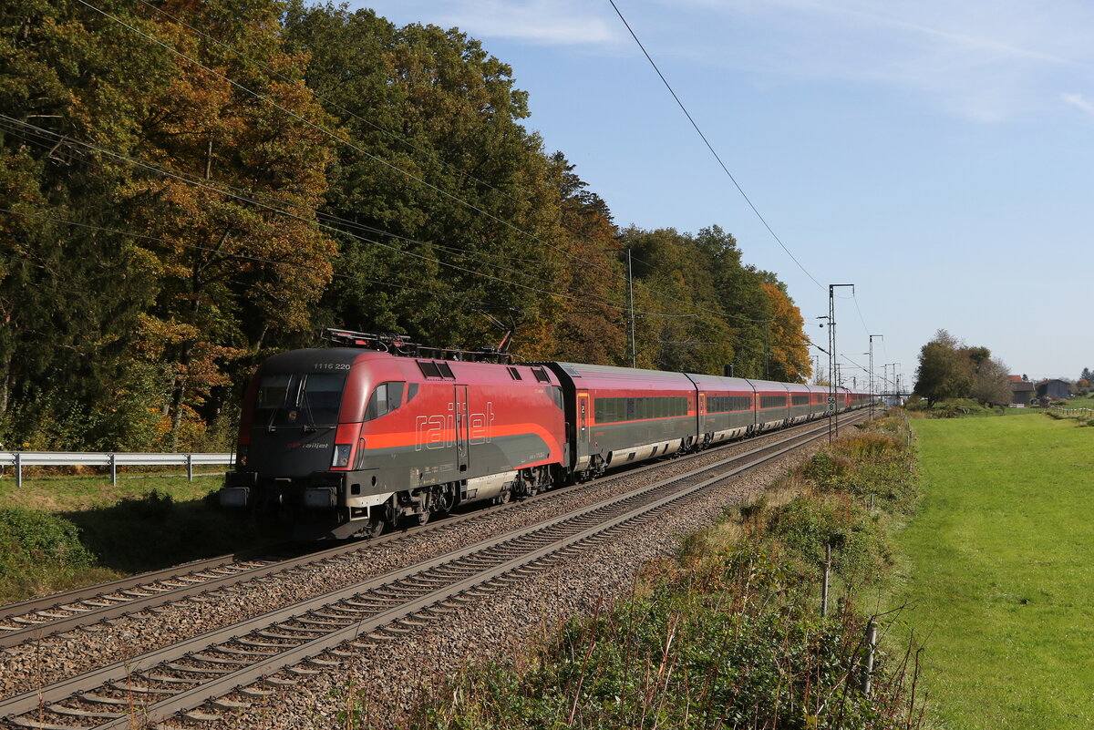 1116 220 aus Salzburg kommend am 16. Oktober 2024 bei Hufschlag.