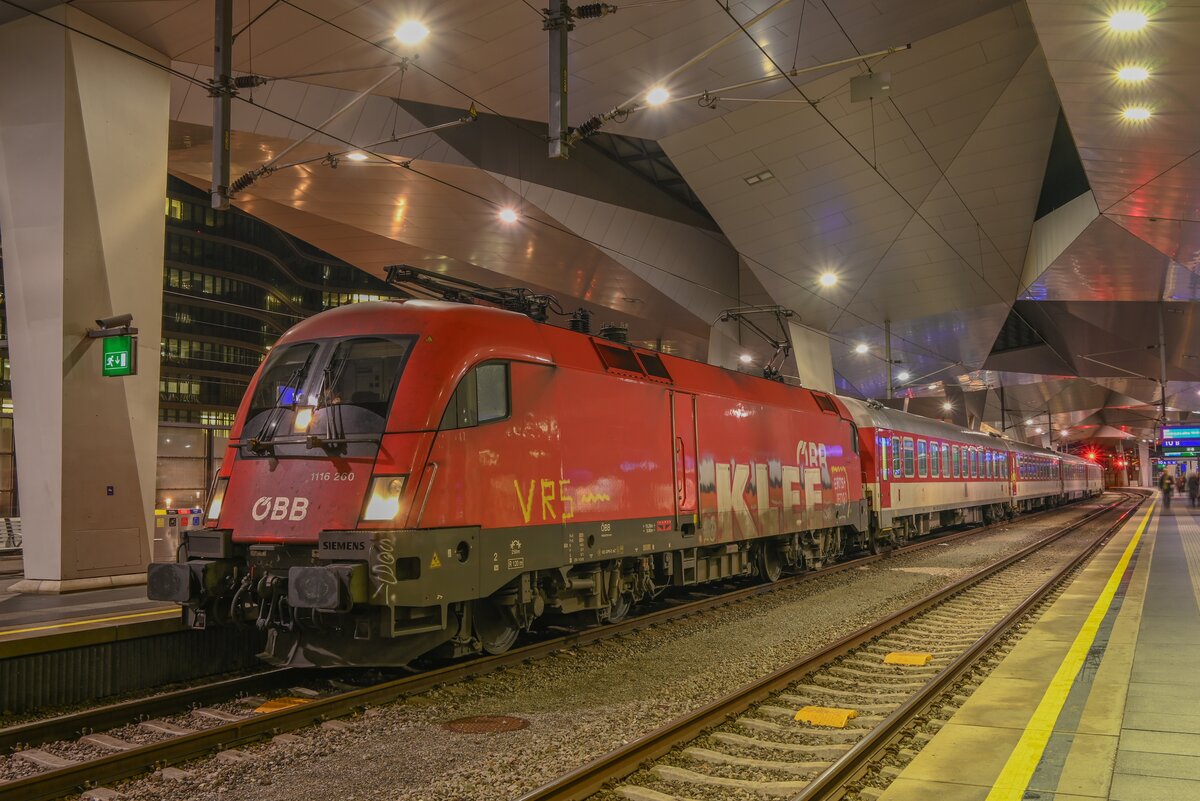 1116 260 nach Ankunft mit einem Railjet-Ersatzzug am Wiener Hauptbahnhof im Jänner 2025.