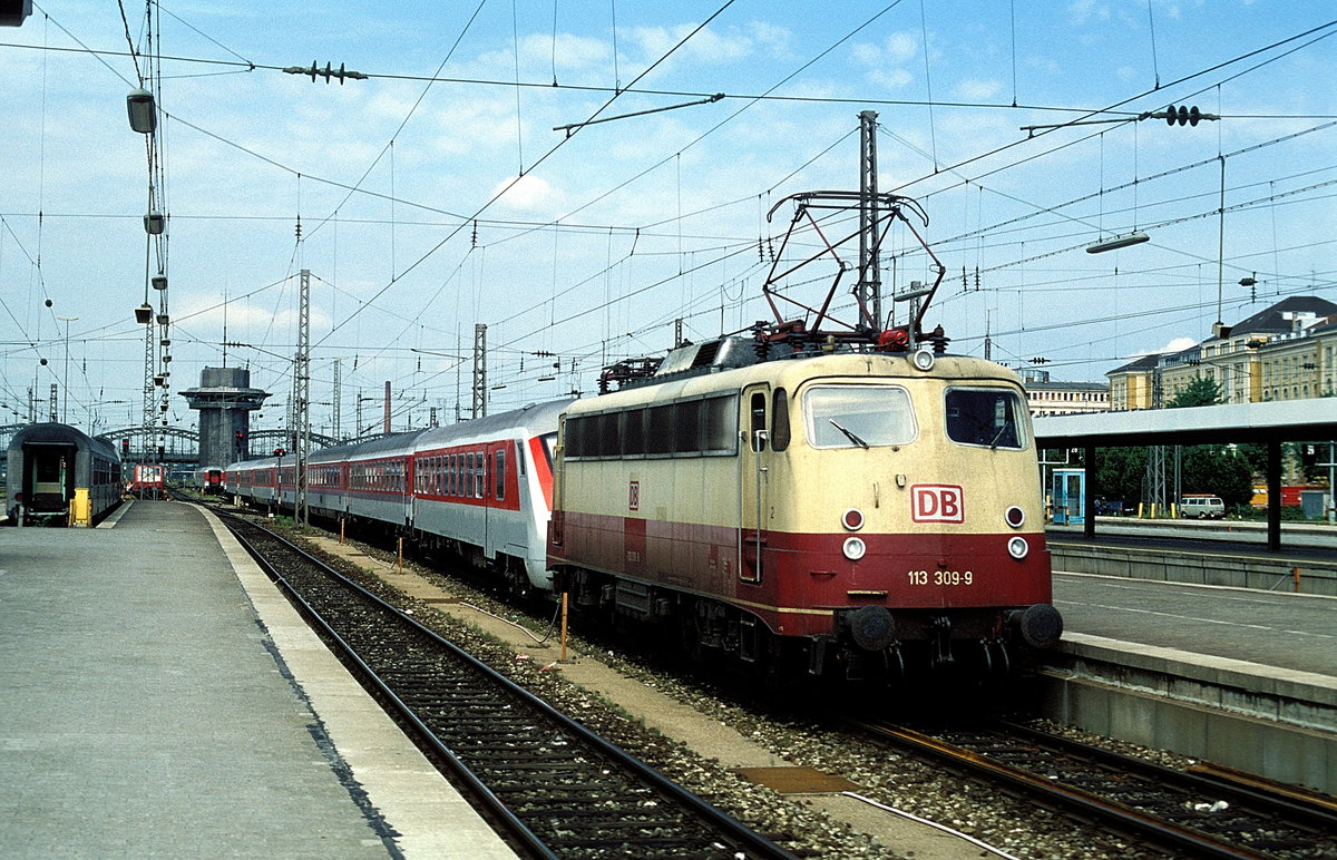  113 309  München Hbf  08.06.97