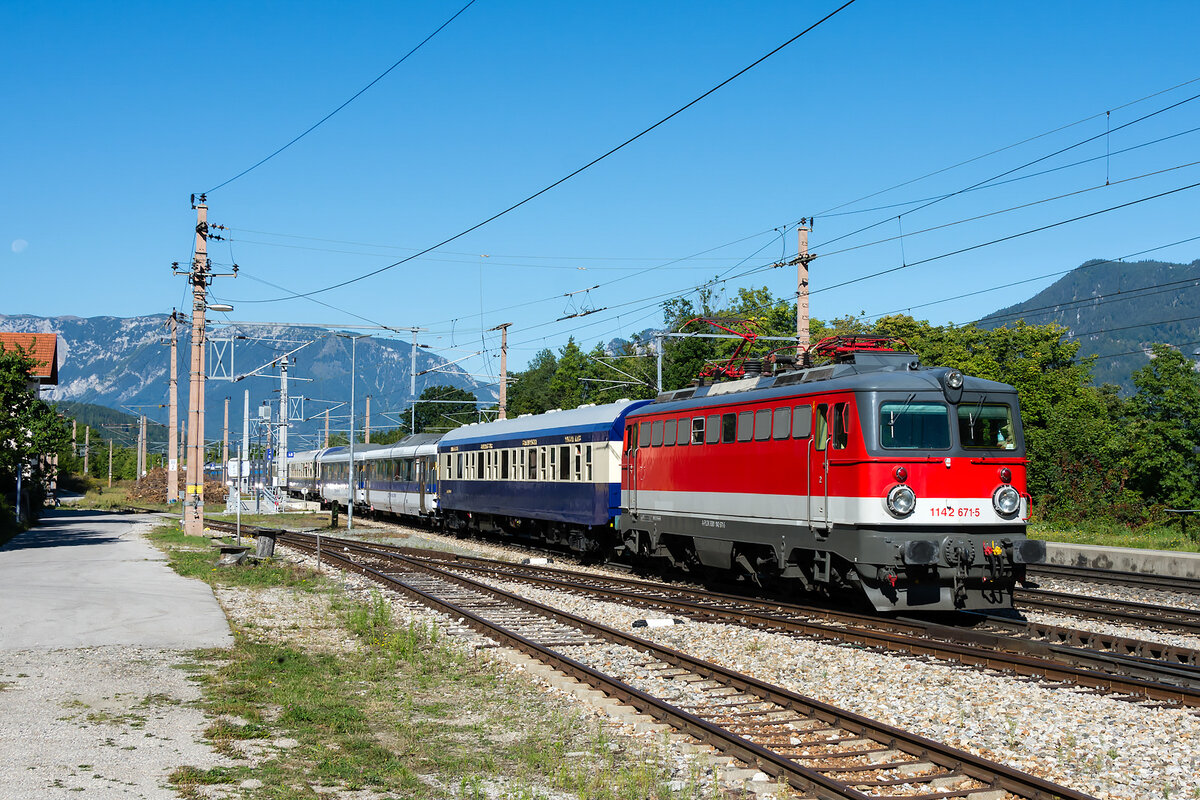 1142 671 mit MAV-Railtours Sonderzug, unterwegs nach Graz. Das Foto entstand am 25.09.2021 in Eichberg.