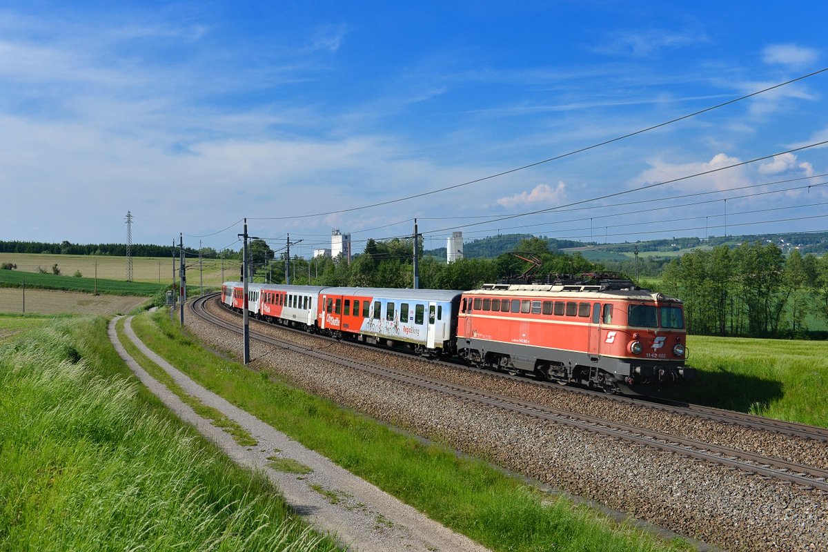 1142 682 mit einem REX am 23.05.2017 bei Haiding.