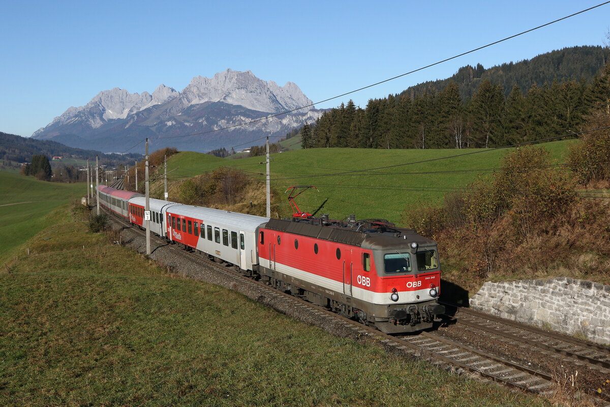 1144 240 war am 4. November 2024 bei Fieberunn auf dem Weg nach Salzburg.