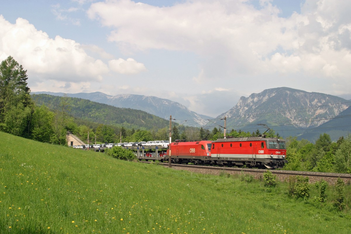 1144.095+1116 mit G-49481 bei aufkommender Gewitterstimmung am Eichberg. 1.5.14