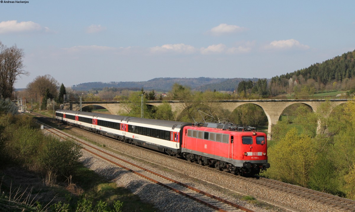 115 198-4 mit dem IC 281 (Stuttgart Hbf-Zürich HB) bei Rottweil 13.4.14