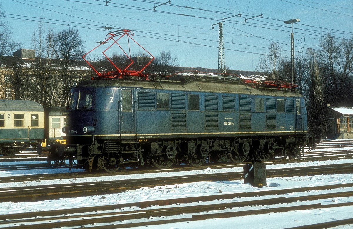  118 026  Regensburg Hbf  14.01.81