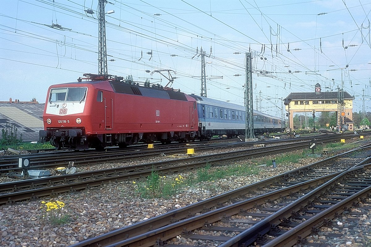 120 118  Neustadt ( Weinstr. )  27.04.99