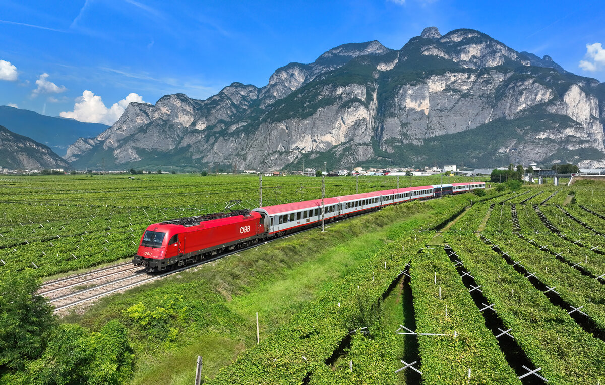 1216 001 mit einem EC am 28.08.2024 bei Mezzocorona.