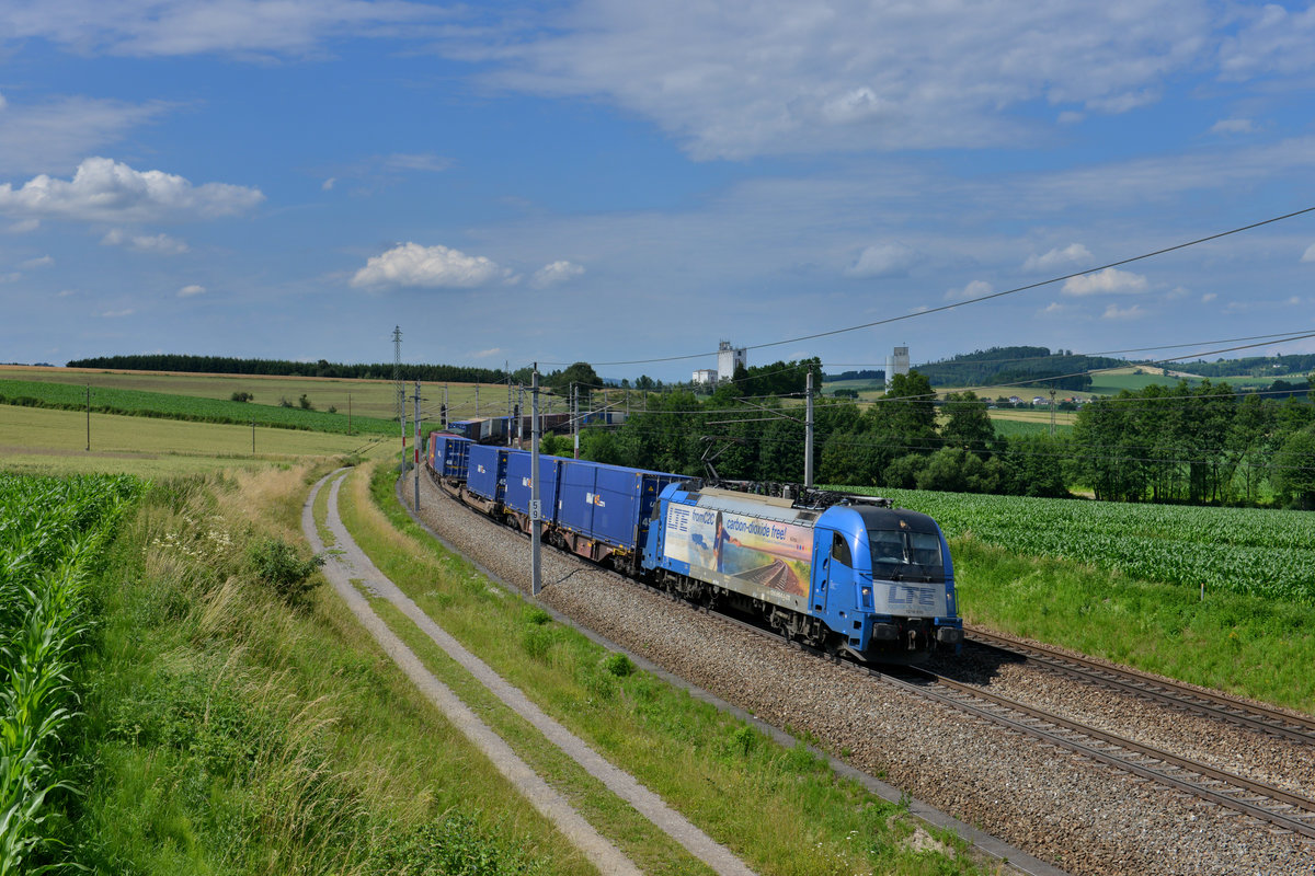  1216 910 mit DGS 41157 am 29.06.2016 bei Haiding. 