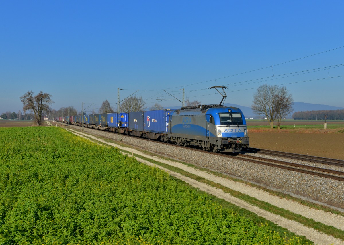 1216 920 mit DGS 41157 am 07.12.2015 bei Langenisarhofen. 