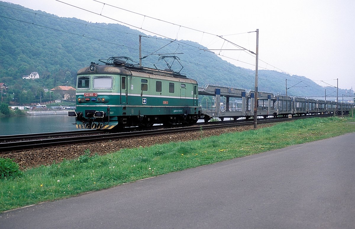 122 005  Usti - Strekow  05.05.15