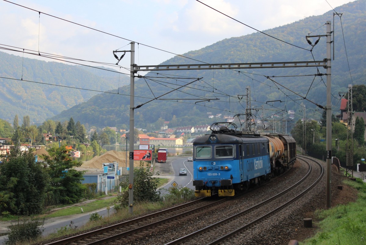 123 028-3 zu sehen am 02.10.14 in Vaňov-Skály, Ústí nad Labem.