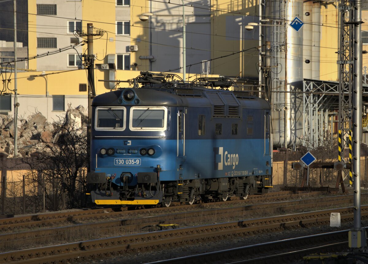 130 035 - 9 abgestellt in Ústí nad Labem sever.15.01.2022  15:06 Uhr
