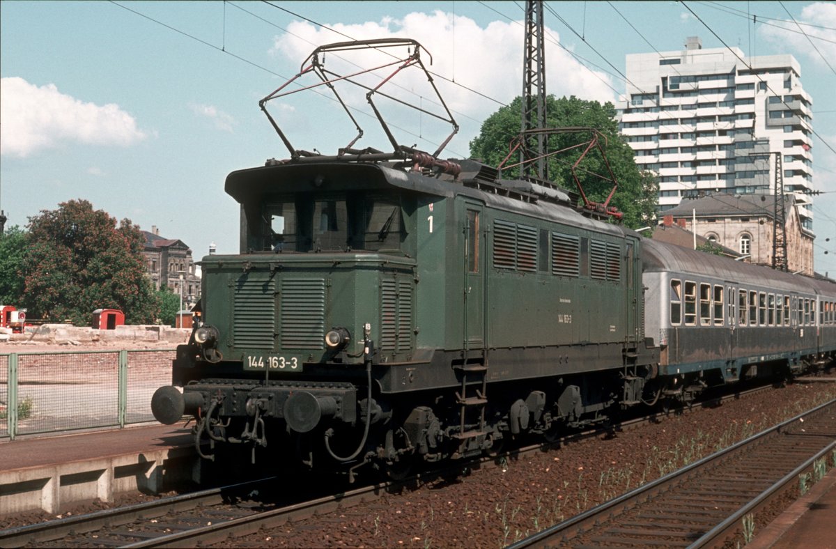 144 163 in Fürth 17.05.83