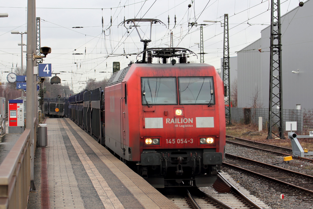 145 054-3 in Recklinghausen-Süd 6.2.2014