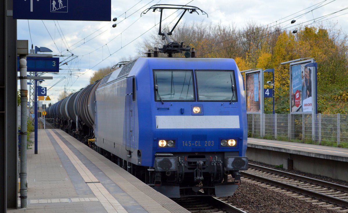   145-CL 203  [NVR-Number: 91 80 6145 099-8 D-ATLD] mit Kesselwagenzug (leer) Richtung Stendel am 30.10.8 Bf. Berlin-Hohenschönhausen.